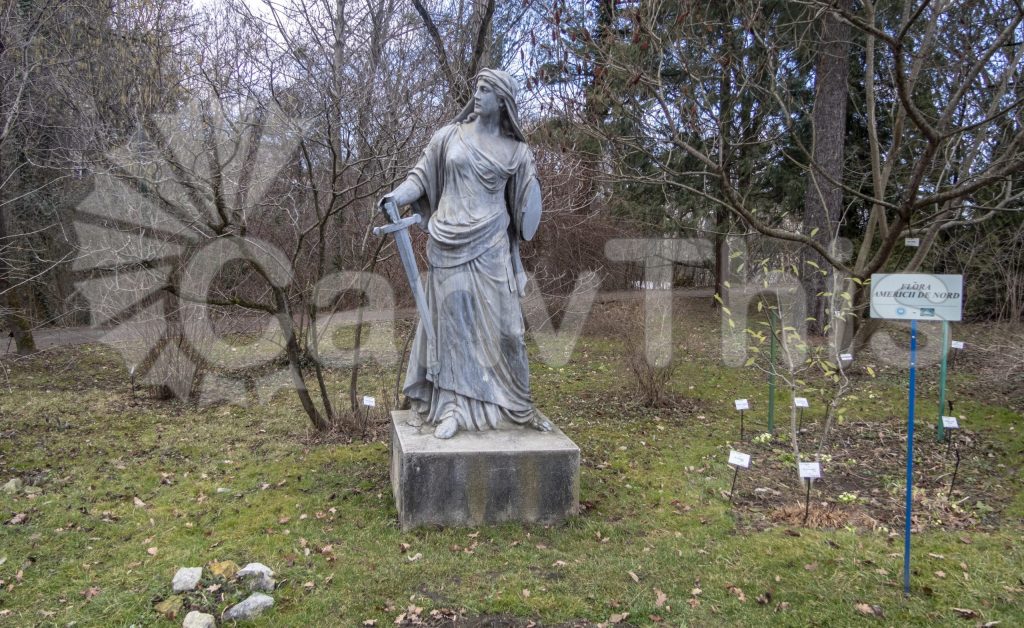 
									Female Warrior Statue