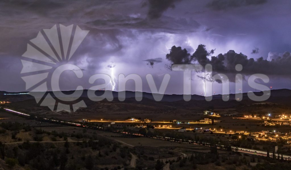 
									Spread Out Lightning